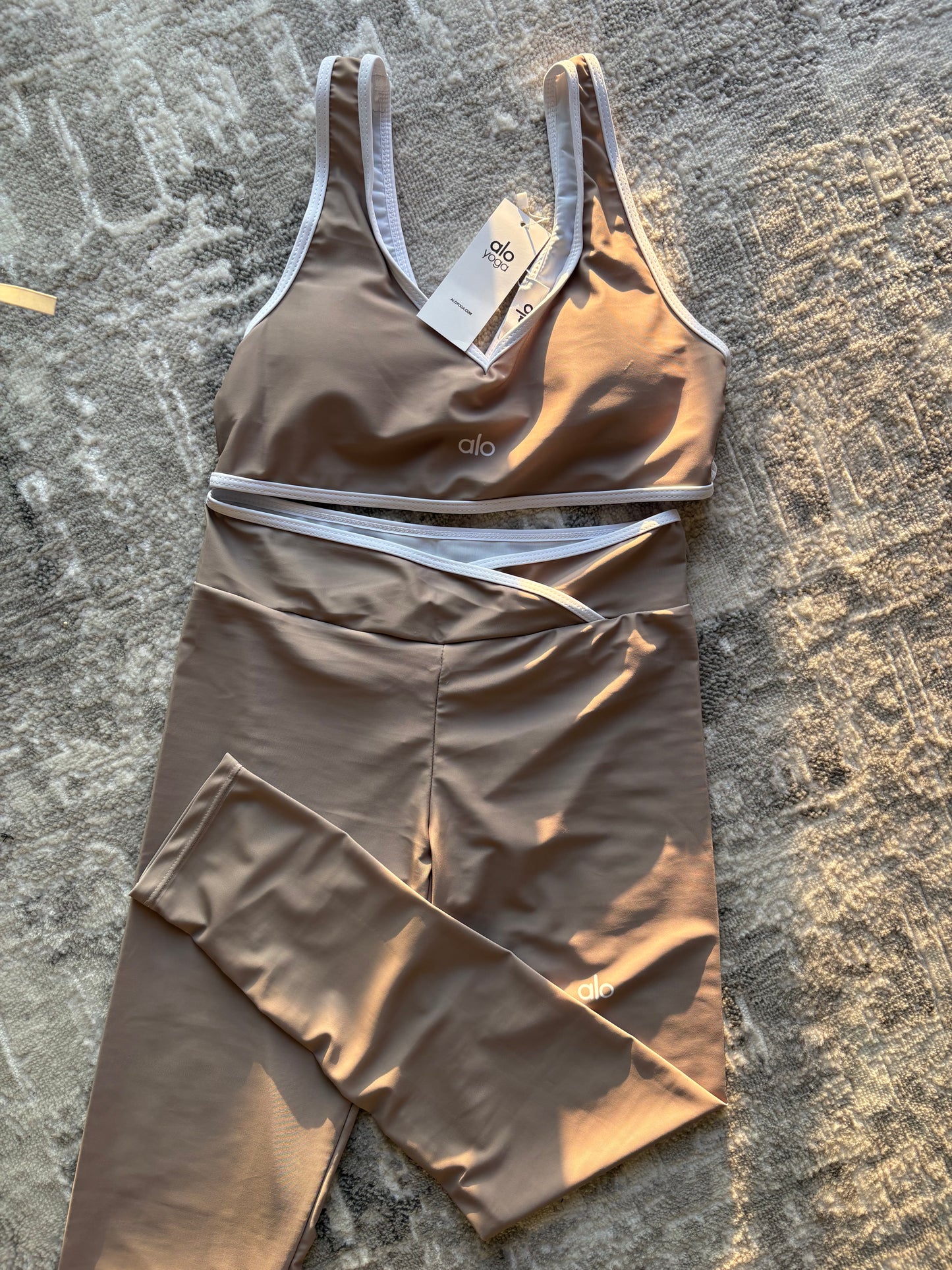 Alo-Inspired Luxe Sculpt Activewear Set (Mocha Cream)