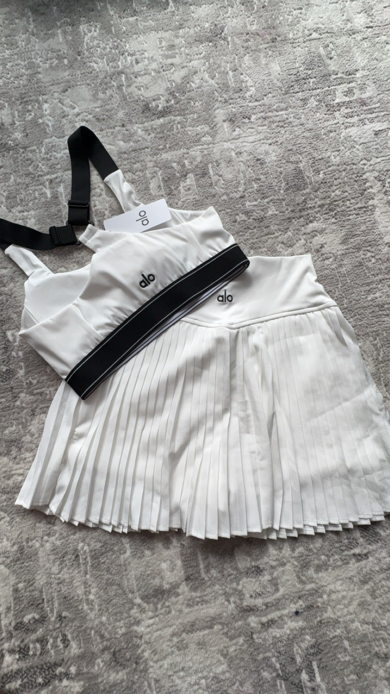 Alo Tennis Skirt Set – Black Pleated Skirt & Matching Sports Bra | Luxury Activewear for Women