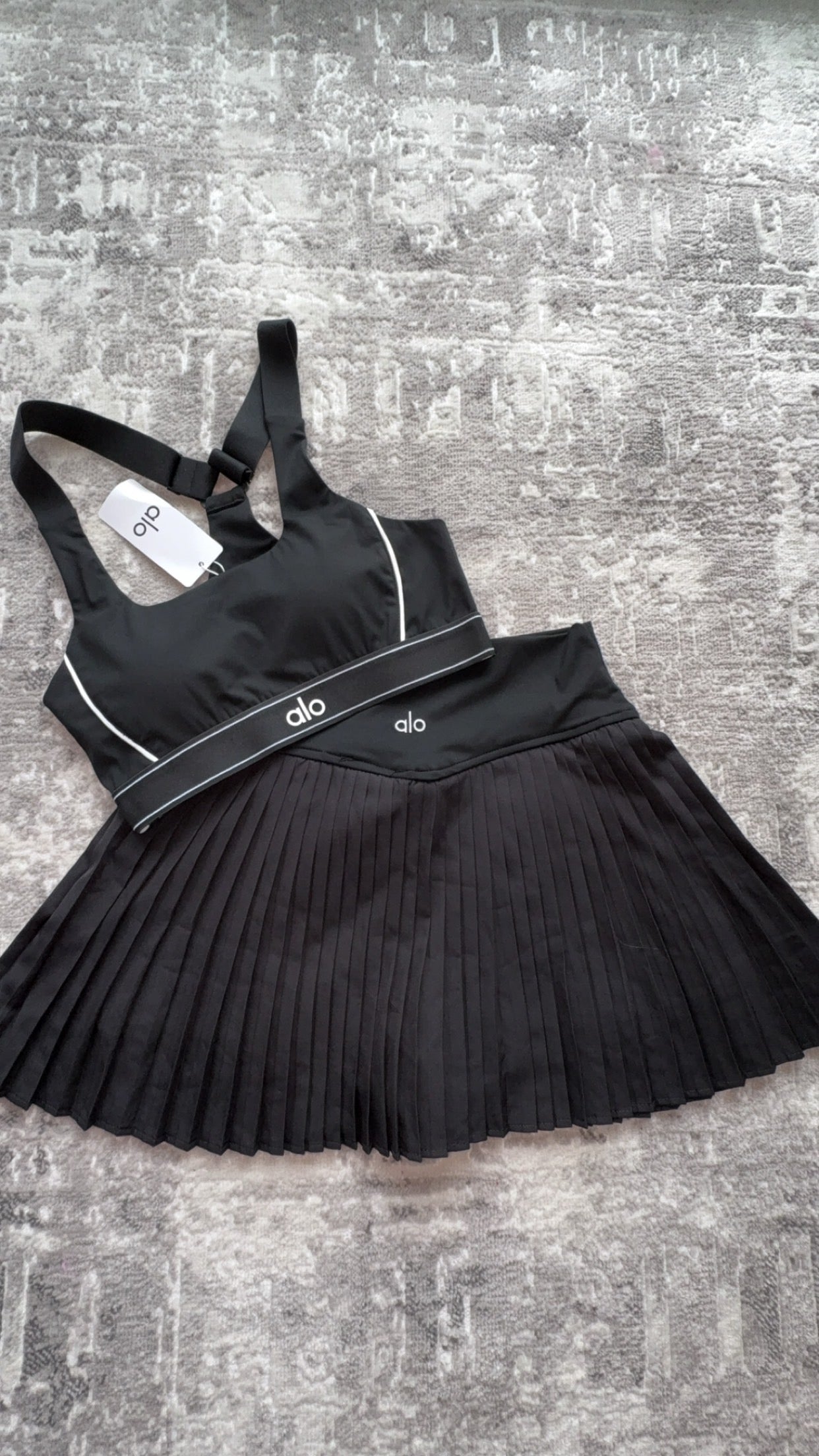 Alo Tennis Skirt Set – Black Pleated Skirt & Matching Sports Bra | Luxury Activewear for Women